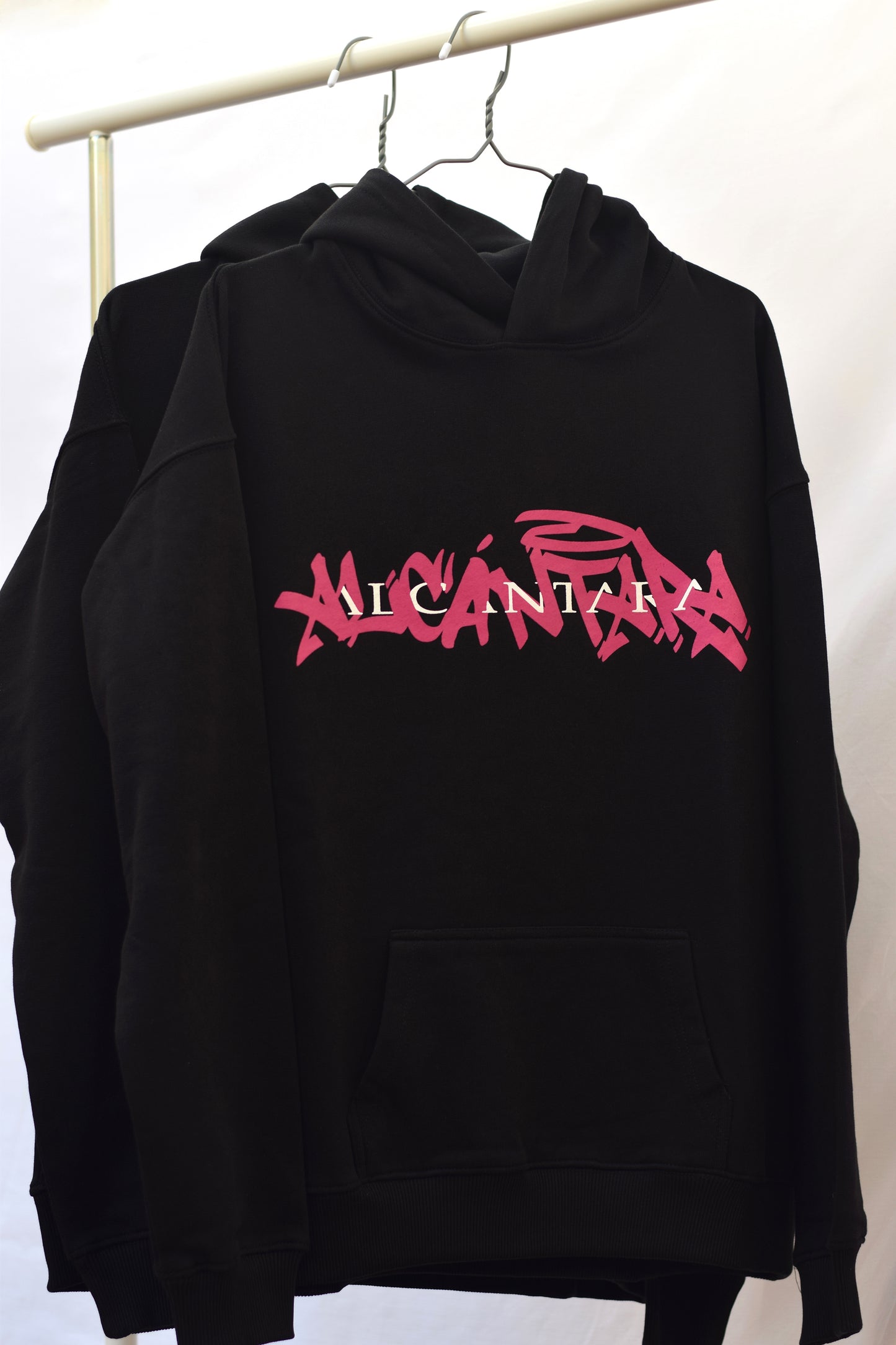 Sudadera negra "Alcántara"